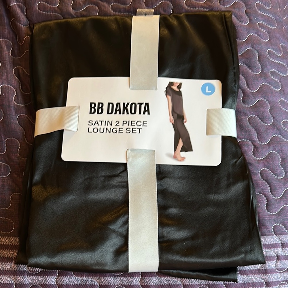 BB Dakota Elegant Black Satin Set